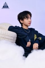 �wPRODUCE 101 JAPAN �V���E �x���K���̔q�I��(C)PRODUCE 101 JAPAN 