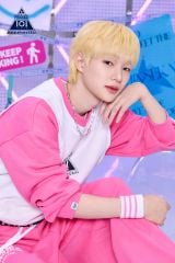 �wPRODUCE 101 JAPAN �V���E �x���K���̐󍁍F���Y(C)PRODUCE 101 JAPAN 