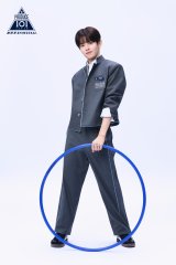 �wPRODUCE 101 JAPAN �V���E �x���K���̓y�c���C(C)PRODUCE 101 JAPAN 