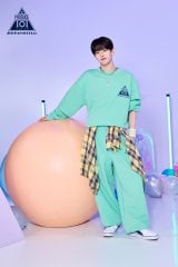 �wPRODUCE 101 JAPAN �V���E �x���K���̓y�c���C(C)PRODUCE 101 JAPAN 