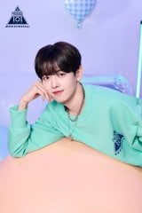 �wPRODUCE 101 JAPAN �V���E �x���K���̓y�c���C(C)PRODUCE 101 JAPAN 