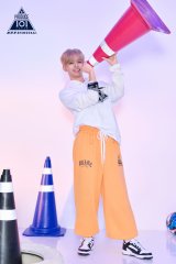 �wPRODUCE 101 JAPAN �V���E �x���K���̓��F�C��(C)PRODUCE 101 JAPAN 