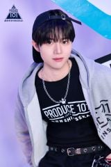 �wPRODUCE 101 JAPAN �V���E �x���K���̖��J�ɍ�(C)PRODUCE 101 JAPAN 