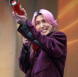 �f��w����:�����`����߂���^���̐Ԃ����`�x���J�L�O�������䂠�����ɓo�d����Snow Man�E���v�ԑ�� (C)ORICON NewS inc. 