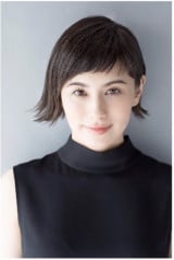 �z������H 