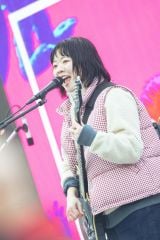 �w���j�t!���C�u 2026�x�ɏo������SHISHAMO(�摜��:���j�o�[�T���E�X�^�W�I�E�W���p��) 