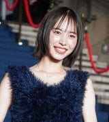 �f��w����x�J�[�y�b�g�A���C�o���ɓo�ꂵ���䌅�O�b (C)ORICON NewS inc. 