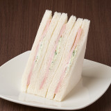 �u�W���[�V�[�n���T���h�v 