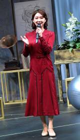 ����w�v���[���g�E���t�^�[�x�J���O��ɓo�d�����q�ȃJ�i (C)ORICON NewS inc. 