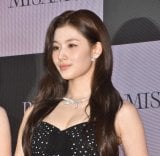 �uMISAMO 1st Listening Party �wPLAY�x�v�ɓo�ꂵ��MISAMO��SANA�iC�jORICON NewS inc. 