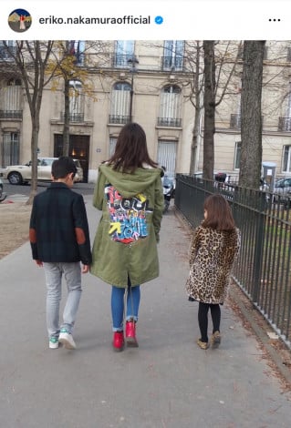 �����]���q�����J�����g10�N�O�h�̎ʐ^�i�ʐ^�̓C���X�^�O���� @eriko.nakamuraofficial ���j 