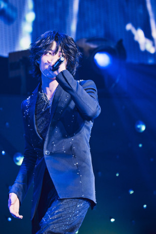 STARGLOW�ERUI�@�ʐ^�F�쓇�L��^�K�c���V 