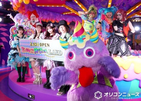 �wKAWAII MONSTER LAND -HARAJUKU-�x�I�[�v�j���O�Z�����j�[�̖͗l �iC�jORICON NewS inc. 