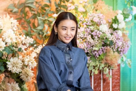 ABEMA�o���G�e�B�w�閧�̃}�}��2�x���iC�jAbemaTV,Inc. 