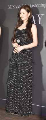 �uMISAMO 1st Listening Party �wPLAY�x�v�ɓo�ꂵ��MISAMO��SANA(C)ORICON NewS inc. 