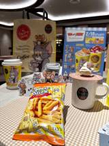 �w�g���ƃW�F���[ �o�[�X�f�[�L�O�t�@���C�x���g�x�ɂĂ���I�ڂ��ꂽ�R���{���i (C)ORICON NewS inc. 