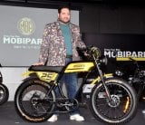 �d���A�V�X�g���]�ԁwMOBIPARK�u�����h�E�V���i���\��x�ɓo�d�������� (C)ORICON NewS inc. 