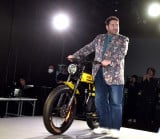 �d���A�V�X�g���]�ԁwMOBIPARK�u�����h�E�V���i���\��x�ɓo�d�������� (C)ORICON NewS inc. 