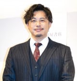 �A���R&�s�[�X���q�S��A�ڎw���́g�j�ŕ����P�C�h �ʐ^�W��XXL�{�f�B�����ɉ�� 