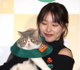 �Z�u���C���u���w�ɂ�񂱔���!�x�V���i���\��E���H��ɓo�d����������ގq (C)ORICON NewS inc. 