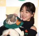 �Z�u���C���u���w�ɂ�񂱔���!�x�V���i���\��E���H��ɓo�d����������ގq (C)ORICON NewS inc. 