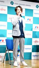 �L�b�Y�f�U�C����20���N�E���j���[�A�����\��ɓo�d�������Y���z (C)ORICON NewS inc. 