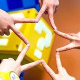 �X�^�[��͂��āA����X�e�b�J�[��GET���悤!(�摜��:���j�o�[�T���E�X�^�W�I�E�W���p��) 