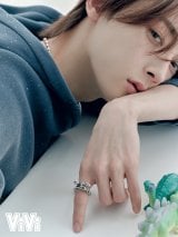 ROIROM�l��H�ȁA���������X�^�C���ŎB�e����� �{���喲����̃v���[���g������ 