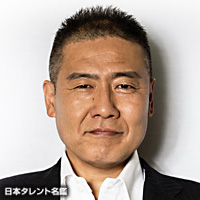 ���R����