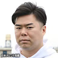 ���،����Y