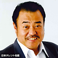 ���c����